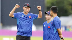 Kỷ lục và thử thách của HLV Kim Sang Sik