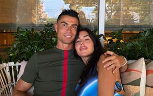 Rộ tin đồn Ronaldo và Georgina Rodriguez sẽ kết hôn cuối tuần này