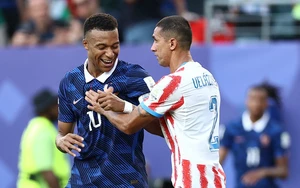Đáp trả mọi khiêu khích bằng nụ cười, Mbappe đã thực sự trưởng thành ở World Cup 2026