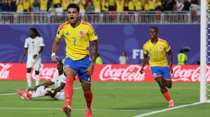 Thụy Sĩ vs Colombia (3h00, 8/7): Điệu nhảy hỗn loạn của Luis Diaz