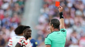 FIFA treo thẻ đỏ cho cầu thủ Mỹ Balogun: “Điều 27” bí ẩn khiến World Cup dậy sóng