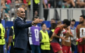Quaresma: "Roberto Martinez đã thử 50 chiến thuật mà Bồ Đào Nha vẫn chẳng đi đến đâu"