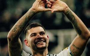 Tin chuyển nhượng 1/8: Arsenal đạt thỏa thuận chiêu mộ Bruno Guimaraes, MU hỏi mua Conceicao