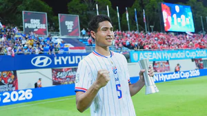 Thái Lan dùng 7 cầu thủ trẻ khi thắng Singapore ở bán kết Asean Cup