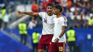 Rodri sinh ra để chơi bóng cho Barca