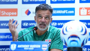 Thái Lan vs Singapore: Toan tính của HLV Anthony Hudson (20h00 ngày 18/8, FPT Play trực tiếp bán kết Asean Cup)