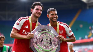 Arsenal đang có hàng tiền vệ hay nhất thế giới