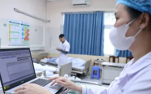 Hà Nội: Phấn đấu 100% người dân có Sổ sức khỏe điện tử trên VNeID từ 15/10