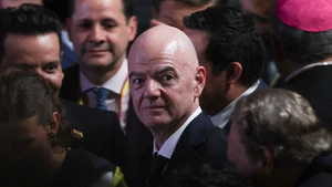 Cuộc chiến chống lại Chủ tịch FIFA Gianni Infantino: Sức ép từ châu Âu tới Bắc Mỹ