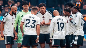 MU thủ đã kém, Carrick giờ còn lo cả hàng công
