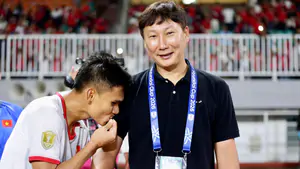VIDEO ASEAN Cup 2026: HLV Kim Sang Sik và nghệ thuật 'điều binh' đỉnh cao