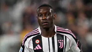 Chuyển nhượng Juventus: Lại một mùa Hè “ném đá ao bèo”?