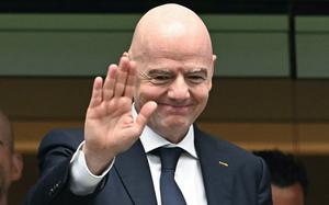 FIFA “tố” UEFA phát động chiến dịch nhằm hạ bệ Chủ tịch Gianni Infantino sau cáo buộc gây chấn động