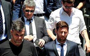 Thế giới bóng đá tiếc thương sự ra đi của cha Leo Messi 