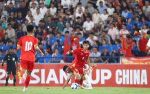 Tin nóng bóng đá Việt hôm nay 3/9: U20 Việt Nam quyết thắng Palestine; Hai anh em Việt kiều cùng khoác áo SLNA