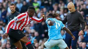 Dẫn đầu bảng, Man City vẫn nhiều nỗi lo