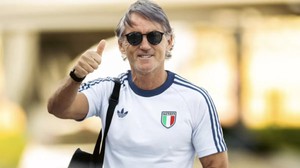 Đội tuyển Italy: Hãy quên EURO 2020 đi!