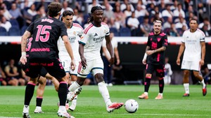 Betis vs Real Madrid (2h00 ngày 5/9): Mourinho giải cứu binh nhì Camavinga