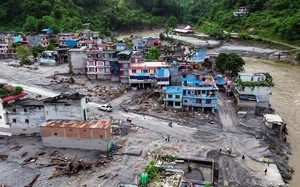 Lũ quét tại Nepal và Trung Quốc: Cứu sống 2 công nhân thủy điện sau 10 ngày mắc kẹt