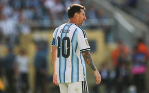Đề cử Quả bóng Vàng 2026: Messi và 9 ngôi sao PSG góp mặt trong danh sách ứng viên