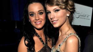 Katy Perry & Taylor Swift: Điều kỳ diệu của sự hàn gắn