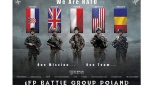 Cư dân mạng dậy sóng với poster lính NATO tập trận súng AK47 của Nga