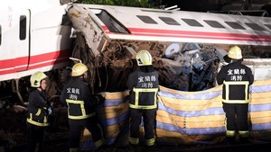 Hơn 200 người thương vong trong vụ tai nạn đường sắt ở Đài Loan (Trung Quốc)