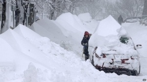 Mỹ: Thời tiết khắc nghiệt trong dịp nghỉ lễ, 3 người chết trong bão tuyết