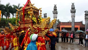 Độc đáo lễ rước nước tại Lễ hội Đền Trần, Thái Bình