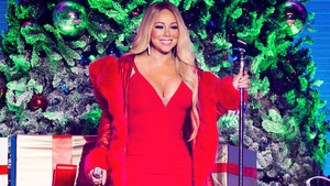 'All I Want For Christmas Is You' giúp Mariah Carey đi vào lịch sử Billboard