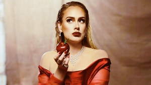 Adele nhá hàng MV 'Oh My God' sắp ra mắt