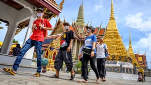 Thái Lan bãi bỏ quy định bắt buộc đeo khẩu trang