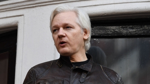 Các luật sư của nhà sáng lập WikiLeaks kiện CIA với cáo buộc theo dõi