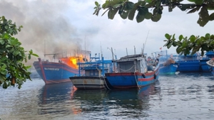 Cháy tàu cá tại Âu thuyền Thọ Quang, Đà Nẵng