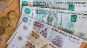 Đồng ruble của Nga cao nhất so với đồng euro trong 8 năm qua