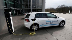 Đức đầu tư hơn 6 tỷ euro cho xây dựng trạm sạc pin xe điện trong nước