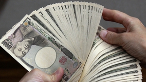 Nhật Bản chi kỷ lục 43 tỷ USD để hỗ trợ đồng yen