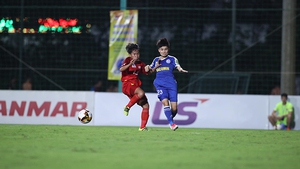 Bầu Hiển thưởng nóng cho đội bóng đá nữ Thái Nguyên T&T
