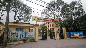 Bộ Giáo dục và Đào tạo yêu cầu xác minh, xử lý nghiêm vụ vi phạm đạo đức nhà giáo ở Hà Nội