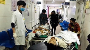 Nghệ An: Tích cực chữa trị các nạn nhân trong vụ tai nạn lao động rơi thang cuốn