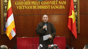 Đề xuất ngay lập tức ra quyết định tạm đình chỉ các chức vụ của Trụ trì chùa Ba Vàng