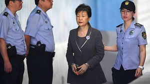 Tòa án Hàn Quốc tuyên cựu Tổng thống Park Geun-hye 24 năm tù giam
