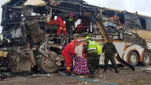 Tai nạn xe buýt thảm khốc tại Bolivia, hơn 50 người thương vong