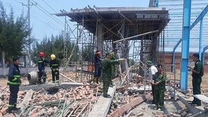 Khởi tố vụ sập tường nhà xưởng đang thi công làm 8 người thương vong tại tỉnh Vĩnh Long