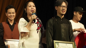 NSND Hồng Vân dựng vở ‘Làm đĩ’ cho thế hệ trẻ của sân khấu kịch Phú Nhuận
