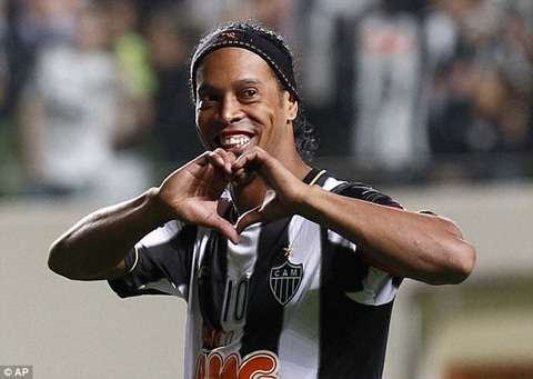 Tại sao Ronaldinho và nhiều cầu thủ Brazil dễ đánh mất mình? - Thể thao