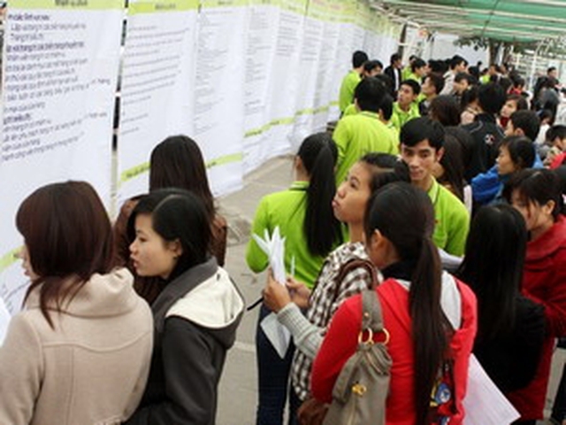 Hà Nội: Hơn 10.000 cơ hội trong ngày hội việc làm 