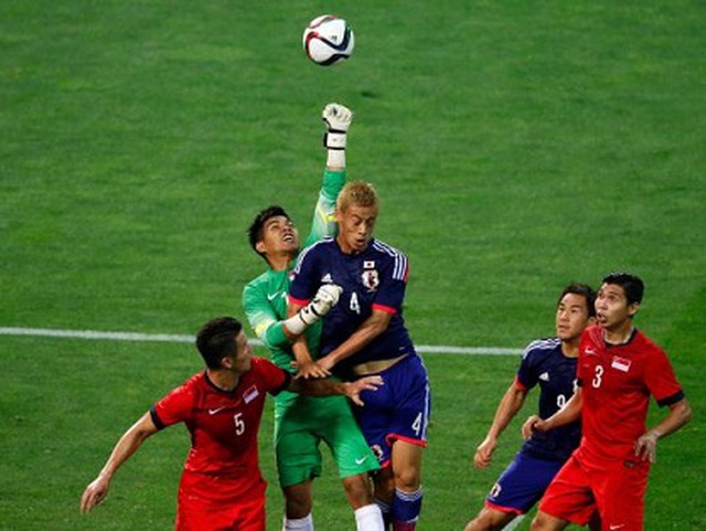 Thủ môn Singapore thực hiện 18 pha cứu thua, giữ sạch lưới trước Nhật Bản