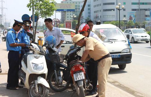 Người Việt Nam nộp phạt bao nhiêu tiền vì lỗi vi phạm giao thông?