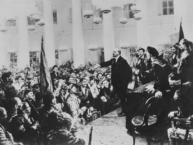  Kỉ niệm Cách mạng Tháng Mười Nga và Cuộc duyệt binh lịch sử 1941